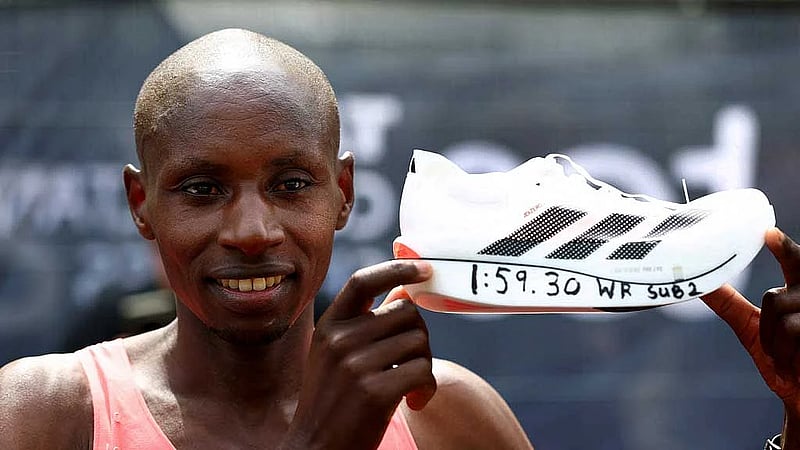 Kenya's Sawe shatters elusive two-hour marathon barrier to win in London