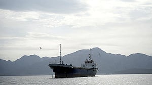 Sanctioned tanker turns back to Strait of Hormuz, day after Gulf exit