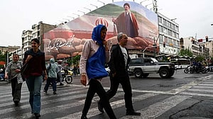 US-Iran peace hopes fade as Trump scraps talks