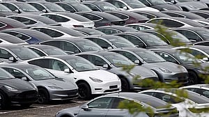 Tesla settles wrongful death lawsuit over crash that killed Florida teenager