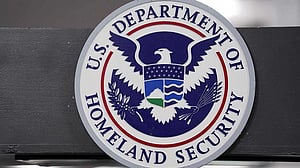 US agents raid 22 Minnesota sites in social-welfare fraud probe
