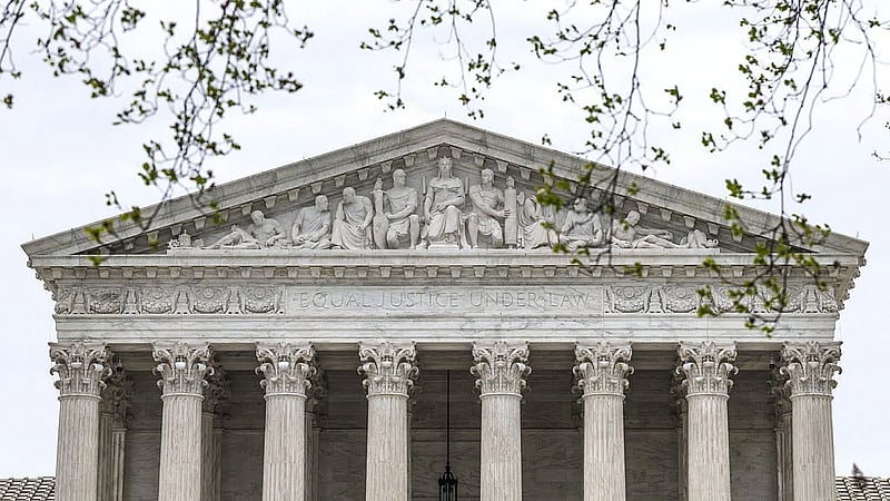 In Supreme Court fight against deportation shield, Trump says judges have no role