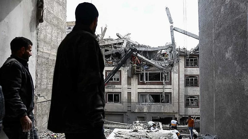 US experts say American strikes on Iran may amount to war crimes
