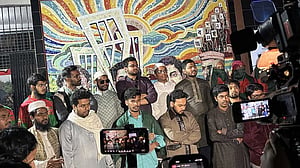 DUCSU suspends 'mass gathering' after request from Inqilab Moncho