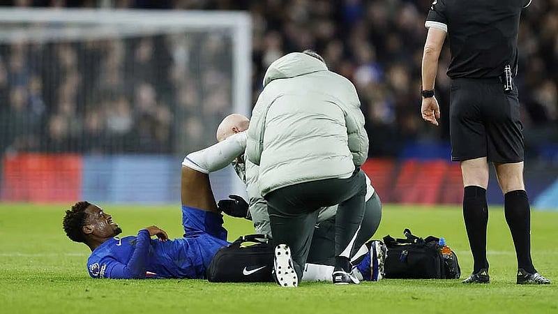 Chelsea's Gittens out for 'a long time' with hamstring tear, Rosenior says