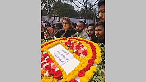 Group pays tribute for Hasina, actress Mishti slates Jamaat’s homage at Shaheed Minar