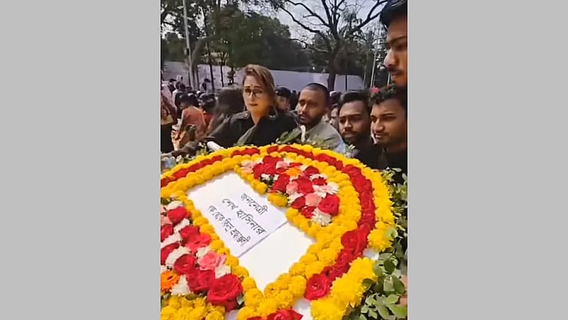 Group pays tribute for Hasina, actress Mishti slates Jamaat’s homage at Shaheed Minar