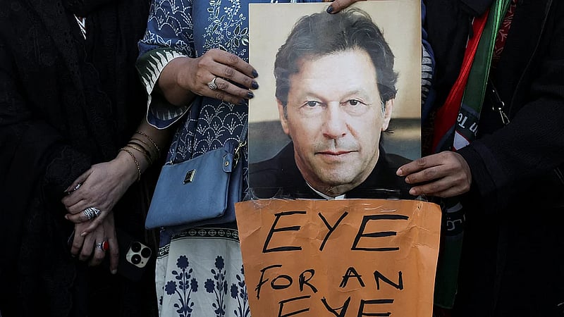Indian cricket grandees Gavaskar and Kapil join humanitarian appeal for jailed Imran Khan in Pakistan
