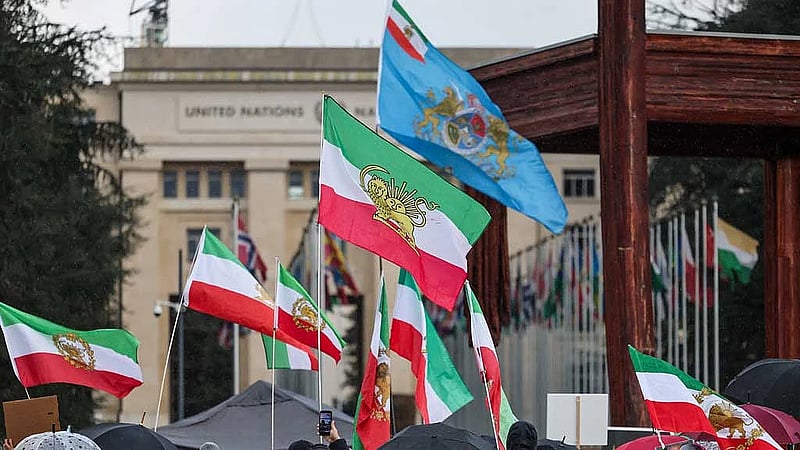 Iran partially shuts Strait of Hormuz as US, Iran hold nuclear talks