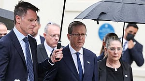 Israeli President Herzog begins Australia trip at site of Bondi Beach attack
