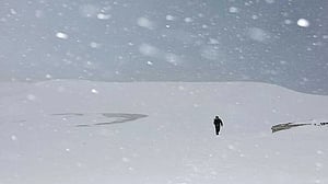 Soldiers, snow plows in Japan battle deadly winter storms