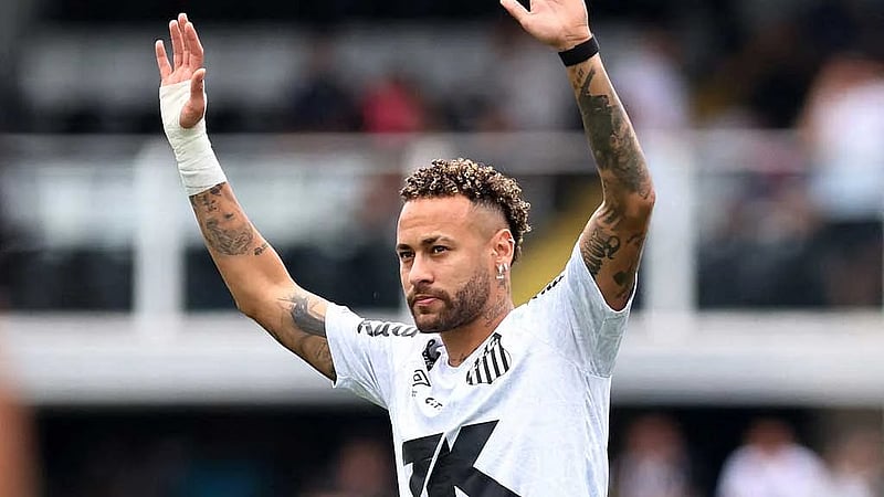 Yesterday's zero, today's hero: Neymar responds to critics with Santos double