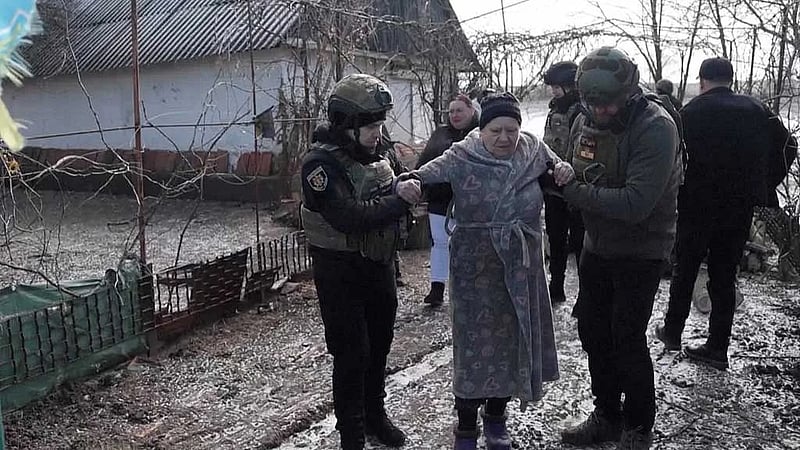 'Nobody wants to die': Ukrainians flee from southeast as Russia lurches forward