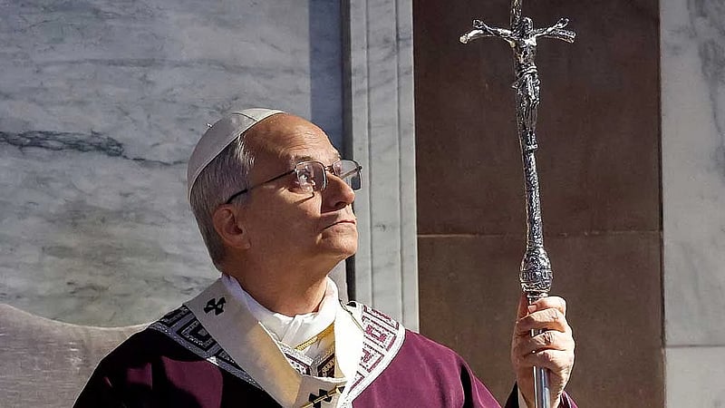 Pope Leo urges end to bombing, calls for dialogue amid Iran, Middle East violence