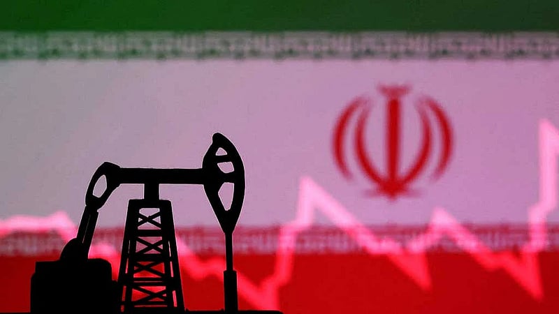 US expands sanctions on Iran over oil sales, weapons programmes