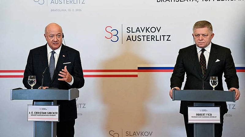 Slovakia threatens to stop electricity to Ukraine unless Kyiv resumes piping Russian oil