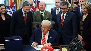 Trump signs spending bill that ends four-day government shutdown