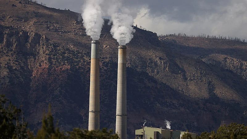 Trump EPA to weaken rule limiting harmful mercury, air toxics from coal plants