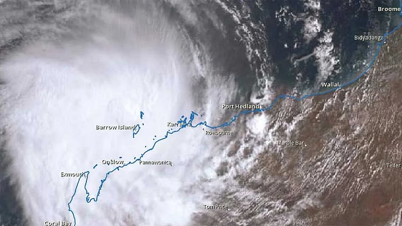 Tropical Cyclone Mitchell approaches Western Australia's Pilbara region, ports closed