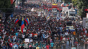 Distrust, desertions, and dwindling bonuses undermine Socialist Party’s grip on Venezuela