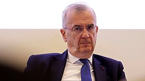 French central bank chief Villeroy to leave early, Macron to pick successor