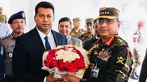 Army chief Waker-Uz-Zaman promises full cooperation for free, fair, peaceful election