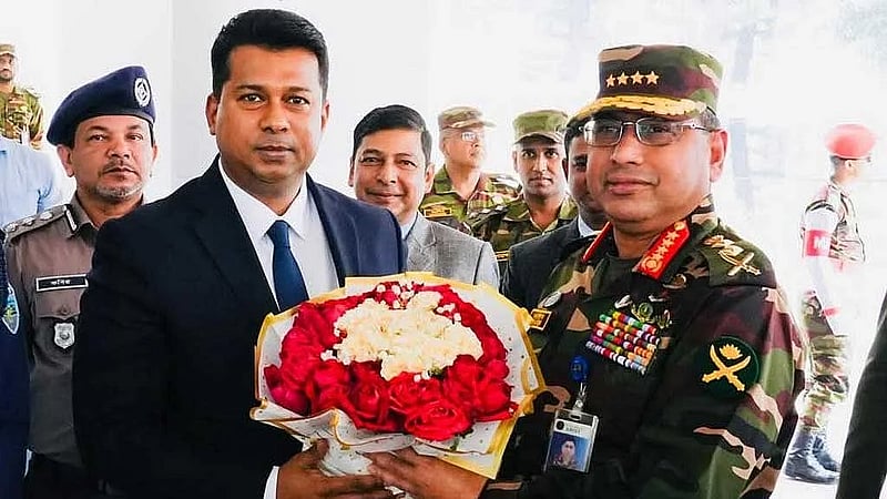 Army chief Waker-Uz-Zaman promises full cooperation for free, fair, peaceful election