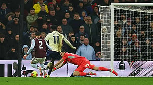 Everton's Thierno Barry puts dent in Aston Villa's title hopes
