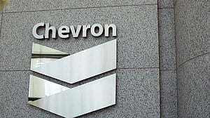 US oil companies shares advance as Trump signals potential access to Venezuela's reserves
