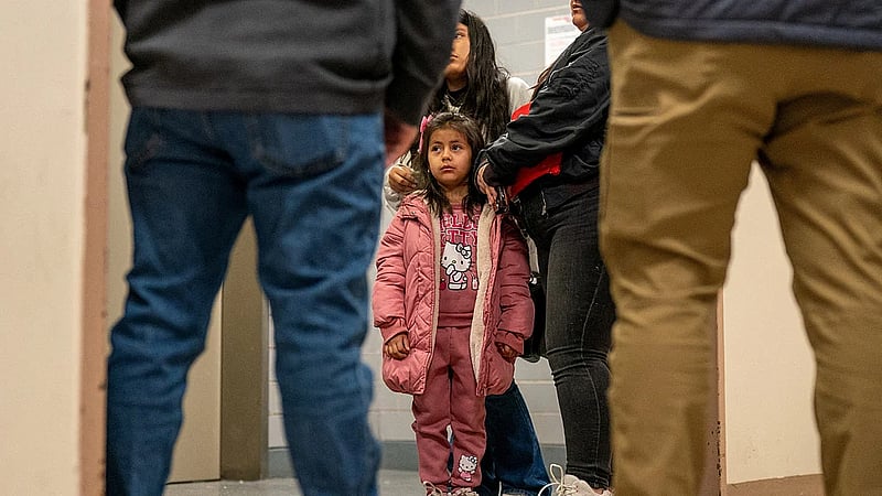 UN experts condemn US move to strip migrant children of legal aid
