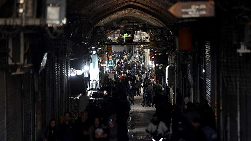 Iran's rulers face legitimacy crisis amid spreading unrest