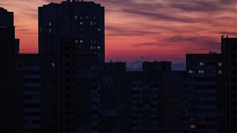 A thousand Kyiv apartment blocks still without heating after Russian strike