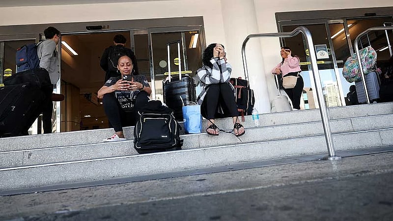 US lifts Caribbean airspace curbs after attack on Venezuela