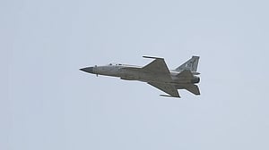 Pakistan eyes defence pact with Bangladesh, sale of JF-17 jets