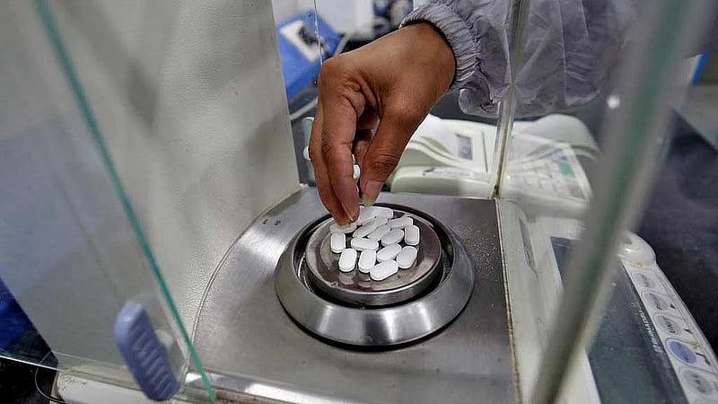 Paracetamol/Tylenol in pregnancy is safe, says European research prompted by Trump autism claims