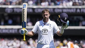 Root says offering thanks, not bidding farewell, after Sydney century