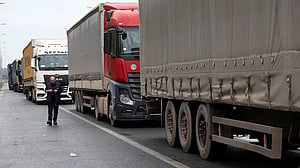 Some Balkan truckers end EU blockade after travel rule update, others continue