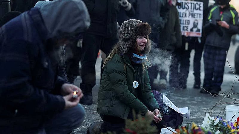 Federal immigration agents kill another US citizen in Minneapolis, sparking protests