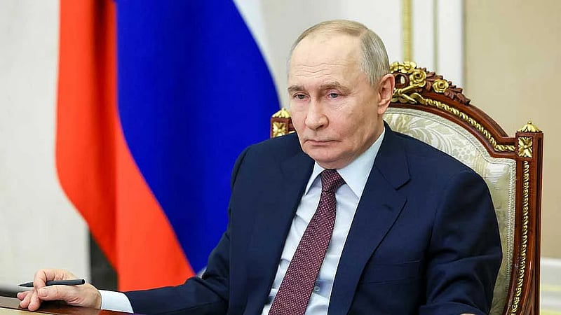 Putin to discuss Ukraine peace with US envoys after Trump says a deal is reasonably close