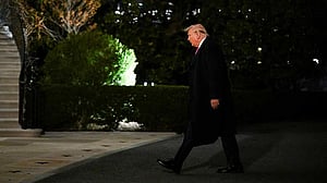 Fearing economic collapse after war, Iran cracks down on dissent