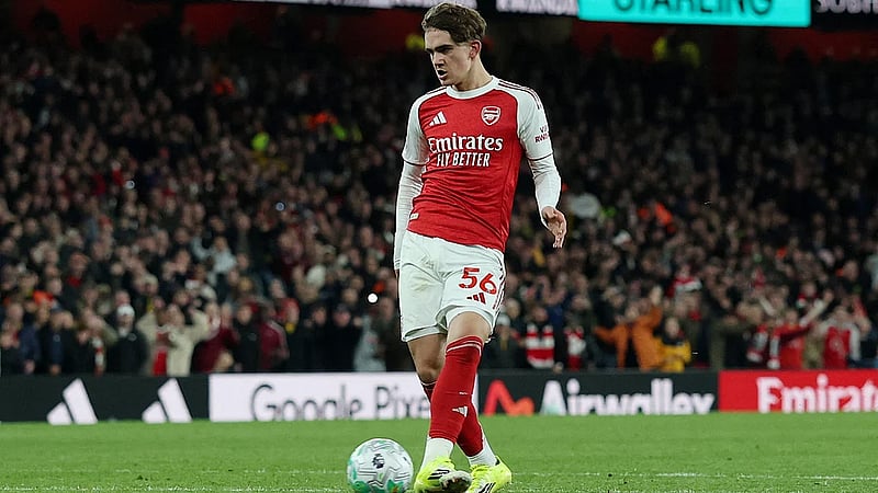 Let Arsenal youngster Dowman enjoy the moment, says Rooney