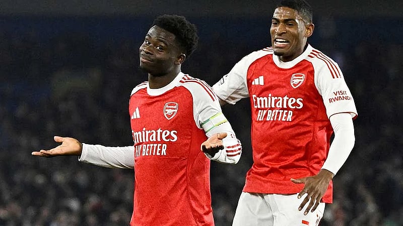 Arsenal seize control as Man City slip, Chelsea thrash Villa