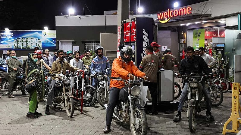 Pakistan raises retail fuel prices by about 20% due to Middle East tension