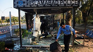 Crowds worldwide rage or celebrate after Iran strikes; 23 killed in Pakistan