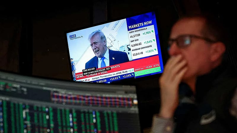 Stocks fall, oil prices rise on darkening economic outlook from Middle East war