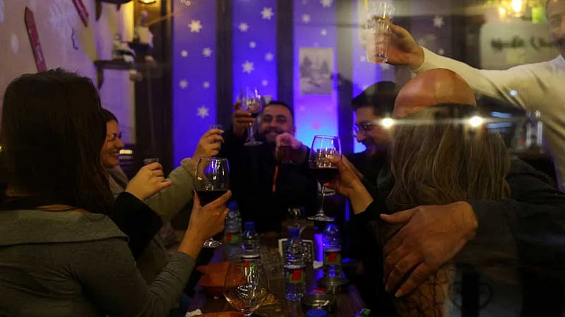Syrian authorities ban alcohol in Damascus