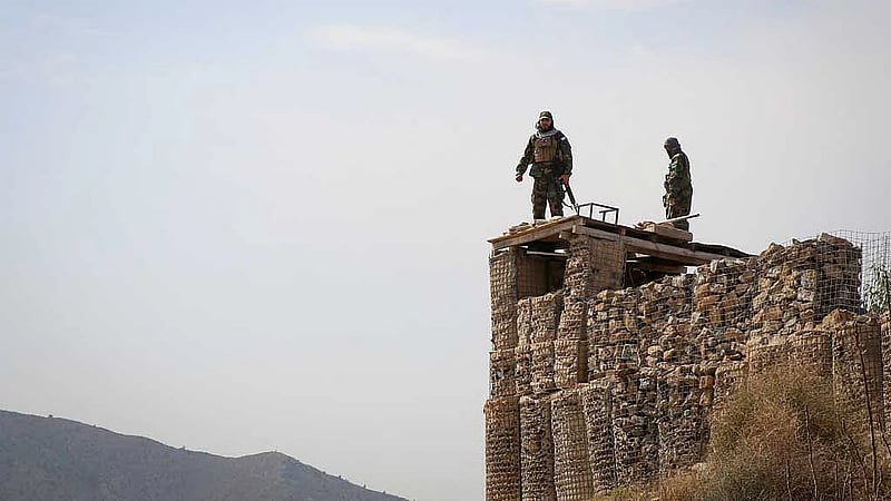 Afghanistan fires at Pakistani jets over Kabul as conflict intensifies