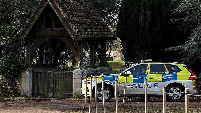 UK arrests four on suspicion of Iranian spying of Jewish sites