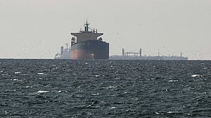 US is quickly exhausting tools to absorb Iran war oil shock