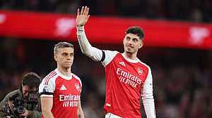 Set-piece kings Arsenal trade style for steel to seal Premier League title